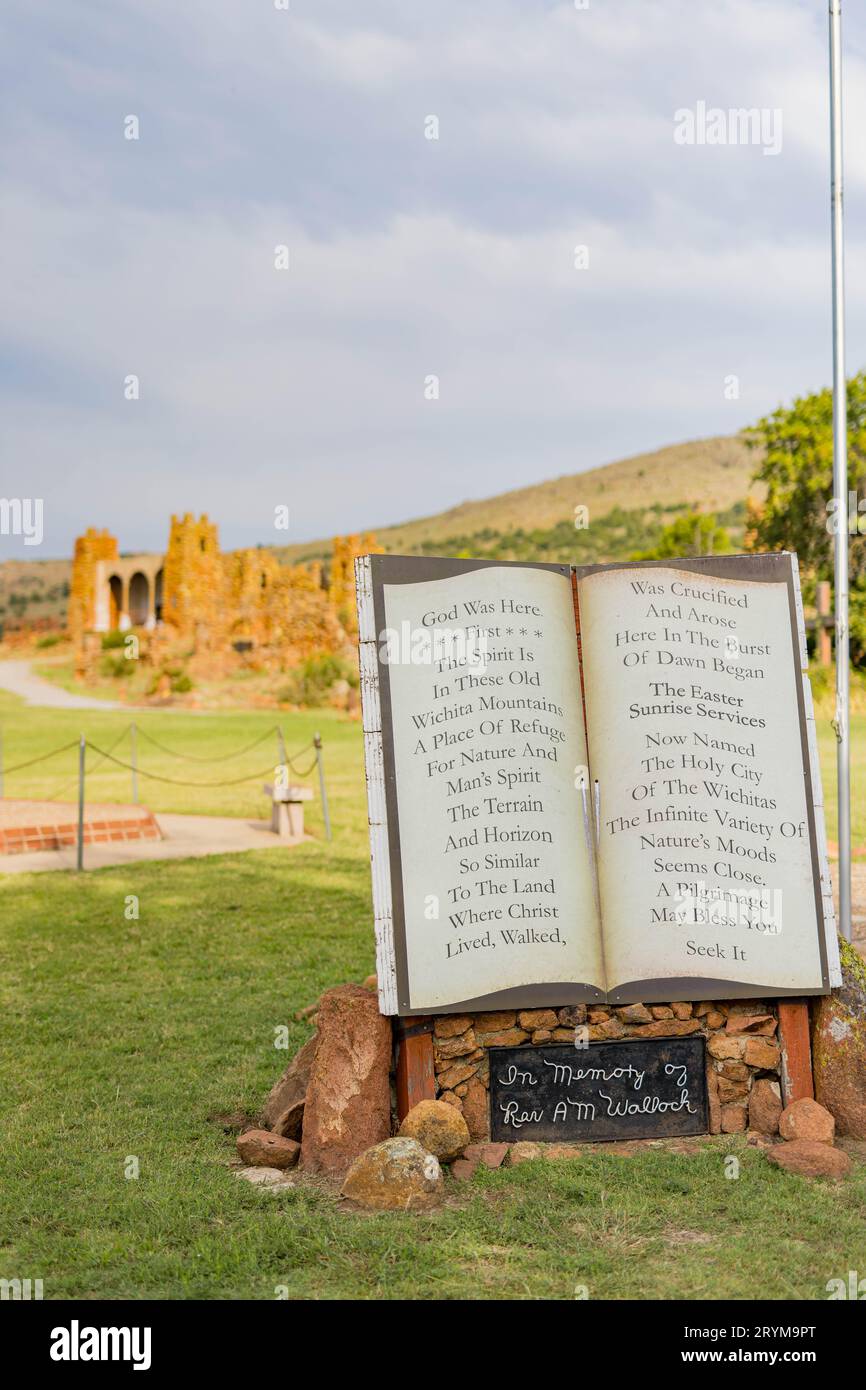 Paesaggio diurno della Holy City of Wichita Mountains National Wildlife Refuge in Oklahoma Foto Stock