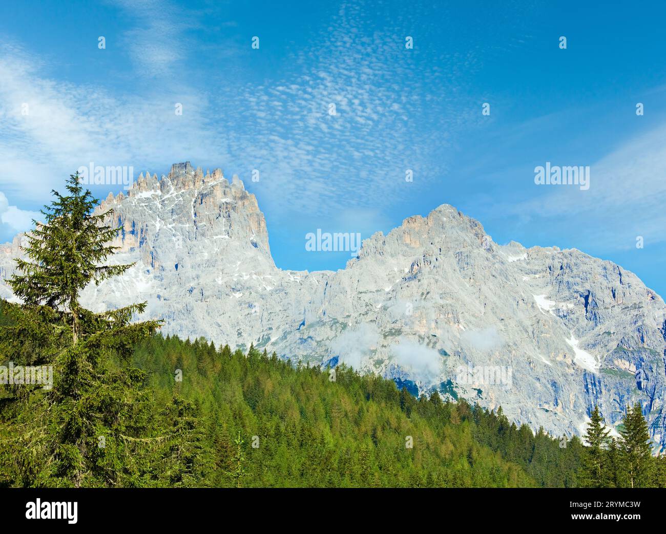 Dolomiti mountain summer view Foto Stock
