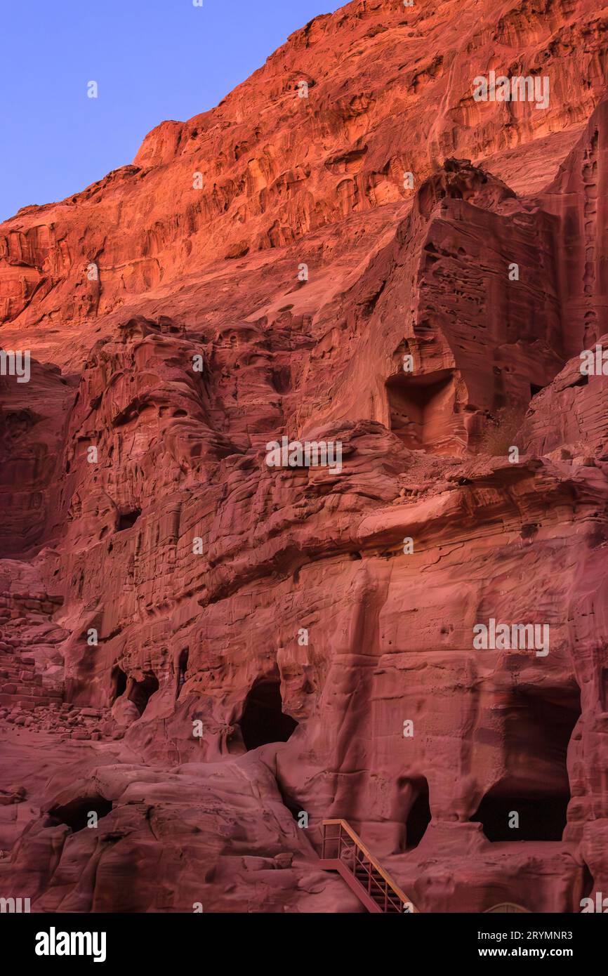 Tomba di Corinto nella città di Nabatea Petra, Giordania Foto Stock