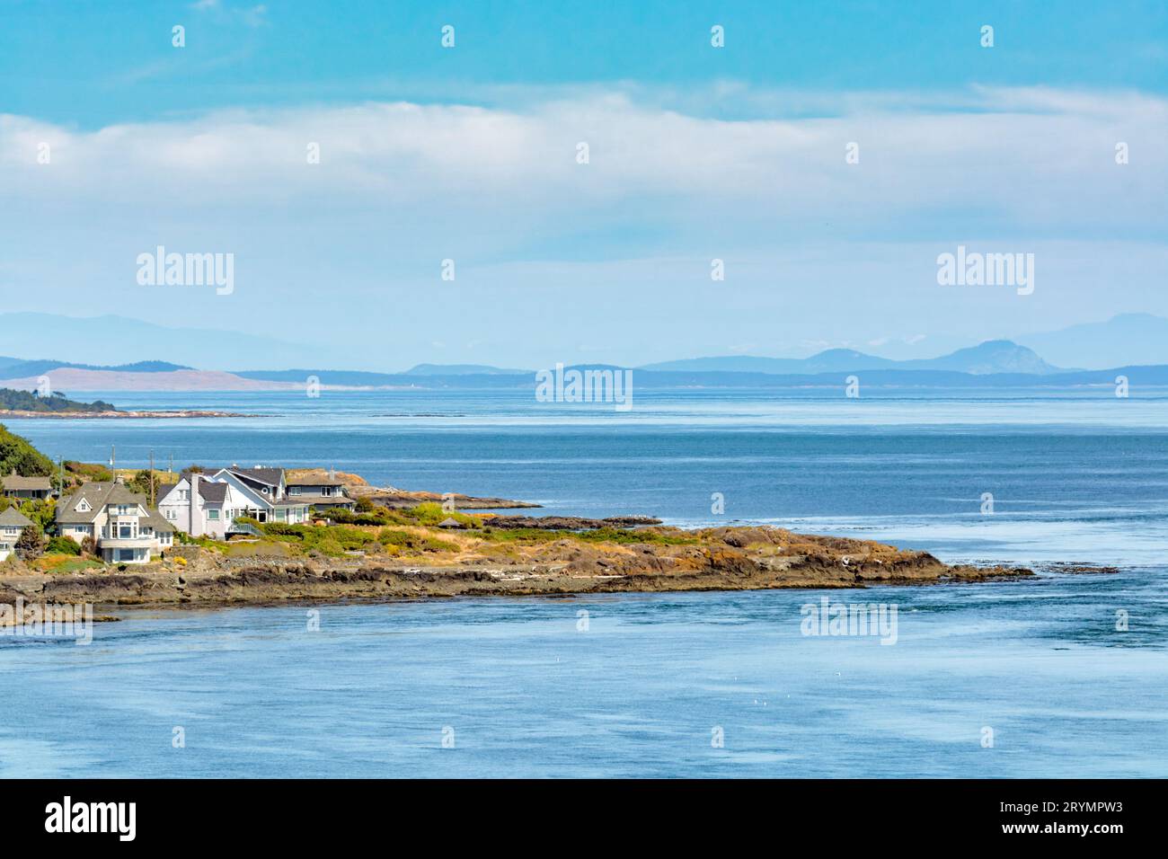 Insediamento residenziale ai margini dell'isola di Vancouver, British Columbia Foto Stock