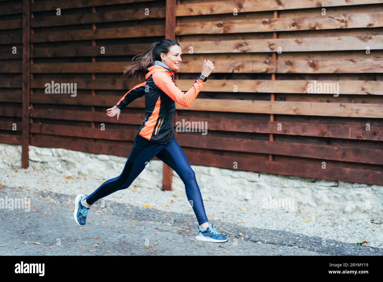 Runner atleta nello sport vestiti in formazione Foto Stock