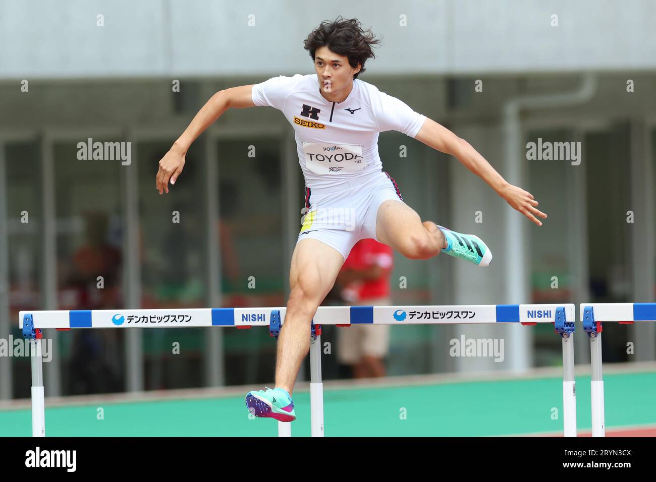 Denka Big Swan Stadium, Niigata, Giappone. 1 ottobre 2023. Ken Toyoda, 1 OTTOBRE 2023 - Atletica: Japan GP Series Grade 1 Athletics Challenge Cup 2023 World Athletics Continental Tour -Bronze- Men's 400m hurdles Final al Denka Big Swan Stadium, Niigata, Giappone. Crediti: YUTAKA/AFLO SPORT/Alamy Live News Foto Stock