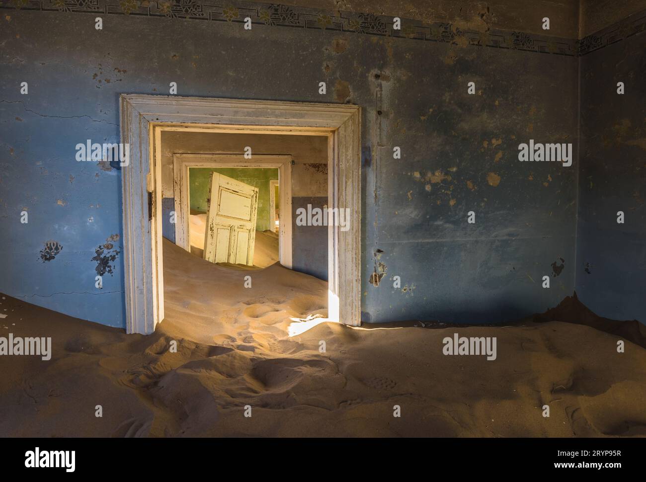 Abbandonata la città fantasma di Kolmanskop in Namibia Foto Stock