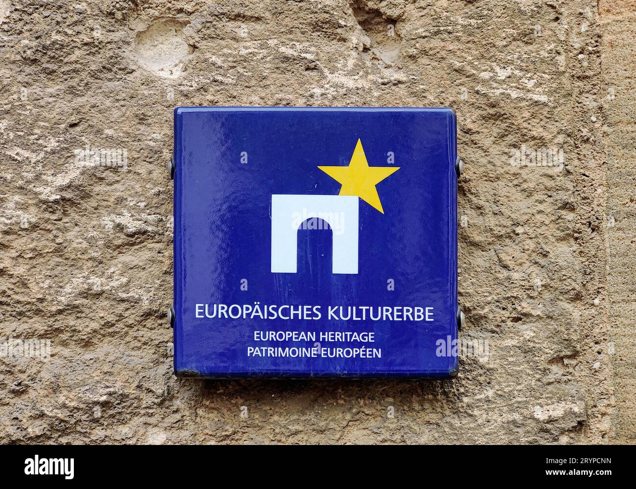 Simbolo del patrimonio culturale europeo sul muro della Nikolaikirche, Lipsia, Sassonia, Germania, Europa Foto Stock