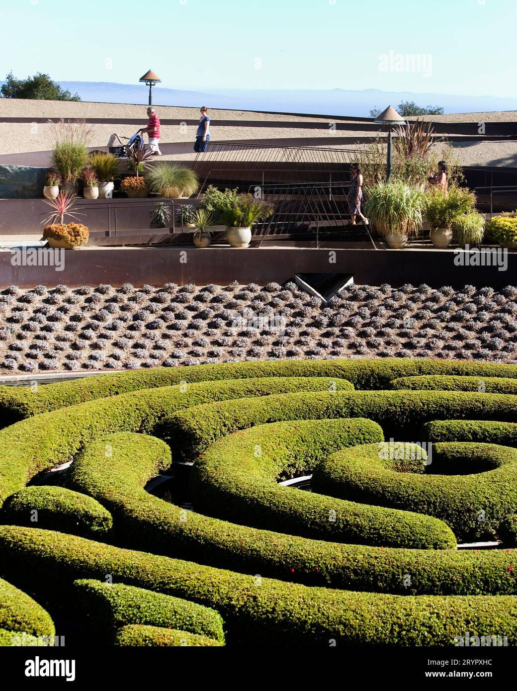 Un labirinto al Getty Center di Los Angeles, California. Foto Stock