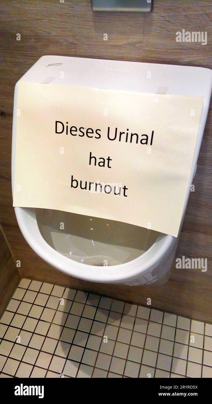 Ristorante Orinal in einem a Hude Landkreis Oldenburg/Niedersachsen. *** Urinal in un ristorante nel distretto di Hude Oldenburg bassa Sassonia credito: Imago/Alamy Live News Foto Stock