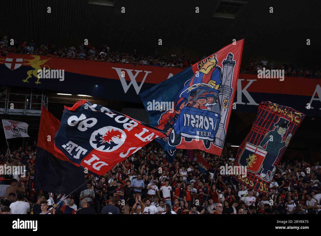 Genova, Italia, 28 settembre 2023. Tifosi del Genoa CFC durante la partita di serie A A a Luigi Ferraris, Genova. Il credito fotografico dovrebbe leggere: Jonathan Moscrop / Sportimage Foto Stock