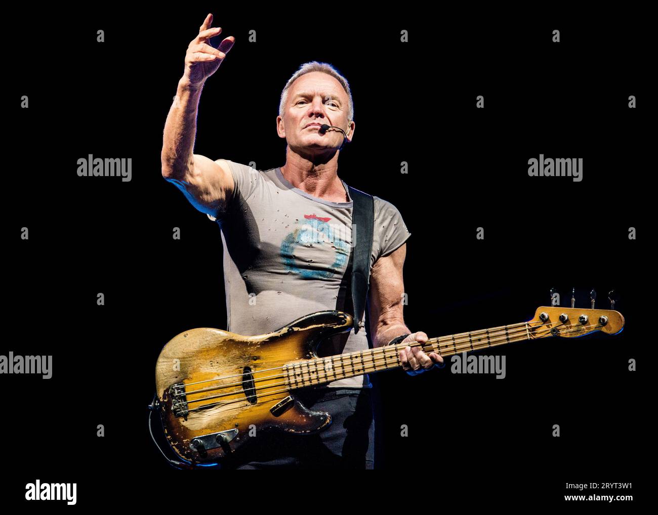 Sting si esibisce dal vivo nel 2022 Foto Stock
