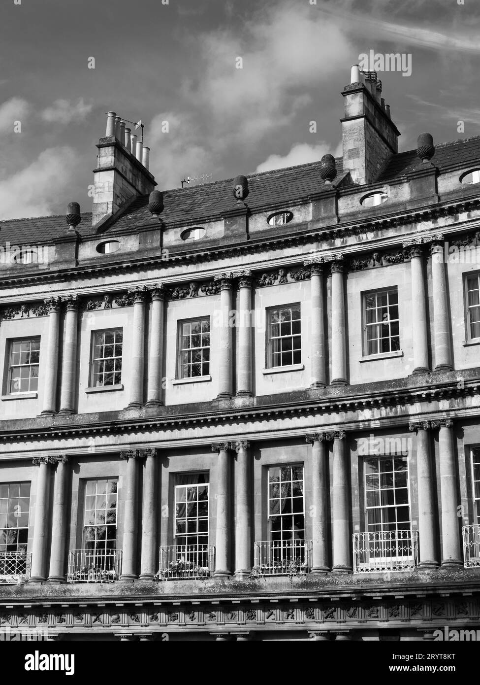 B&W The Circus, Bath, Georgian Architecture, Somerset, Inghilterra, REGNO UNITO, REGNO UNITO. Foto Stock