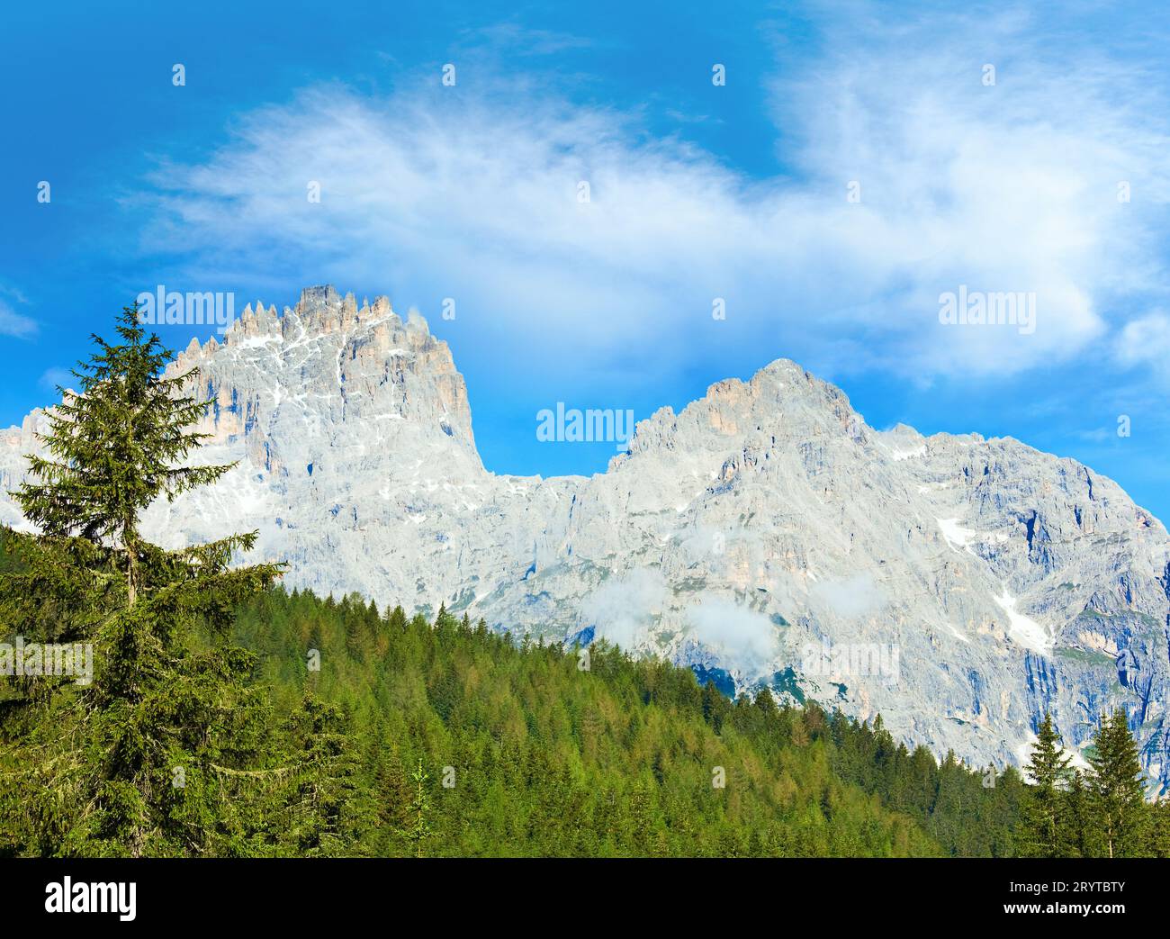 Dolomiti mountain summer view Foto Stock