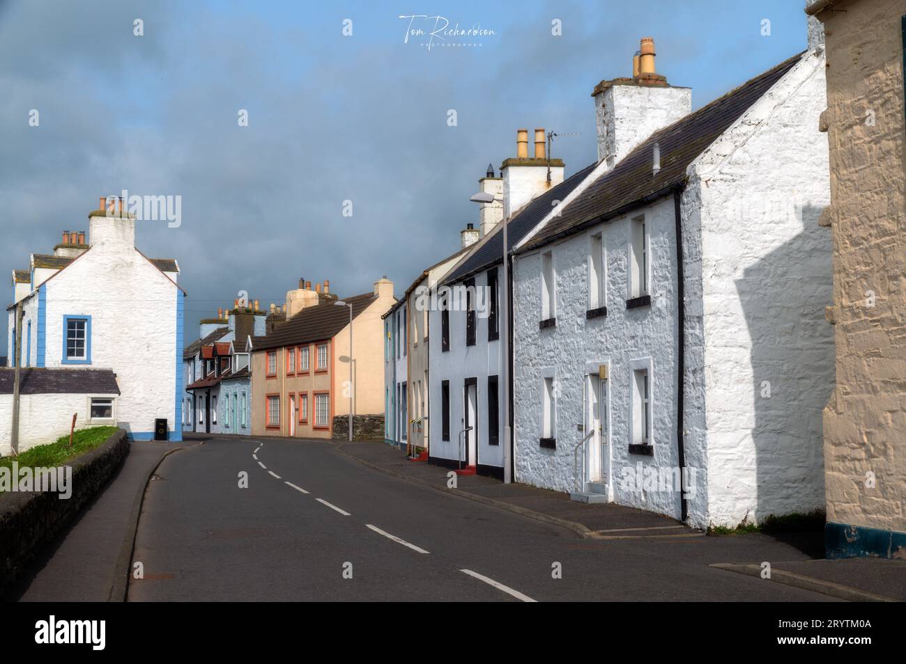 La strada principale a Isle of Whithorn, Dumfries and Galloway, Scozia Foto Stock