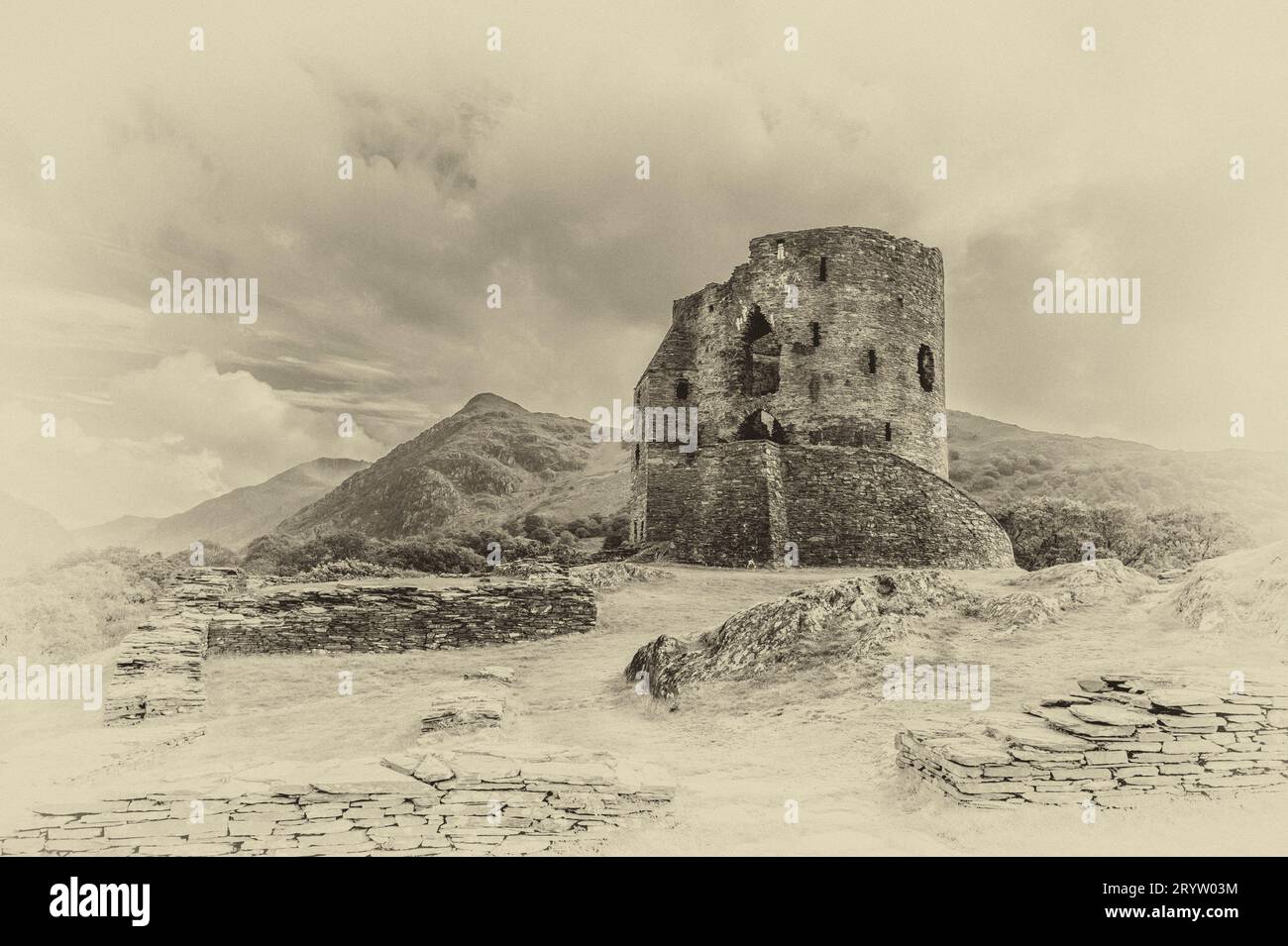 Si tratta della fortezza del XIII secolo del Castello di Dolpadarn, costruita da Llewelyn il grande nel villaggio gallese di Llanberis nel Parco Nazionale di Snowdonia Foto Stock