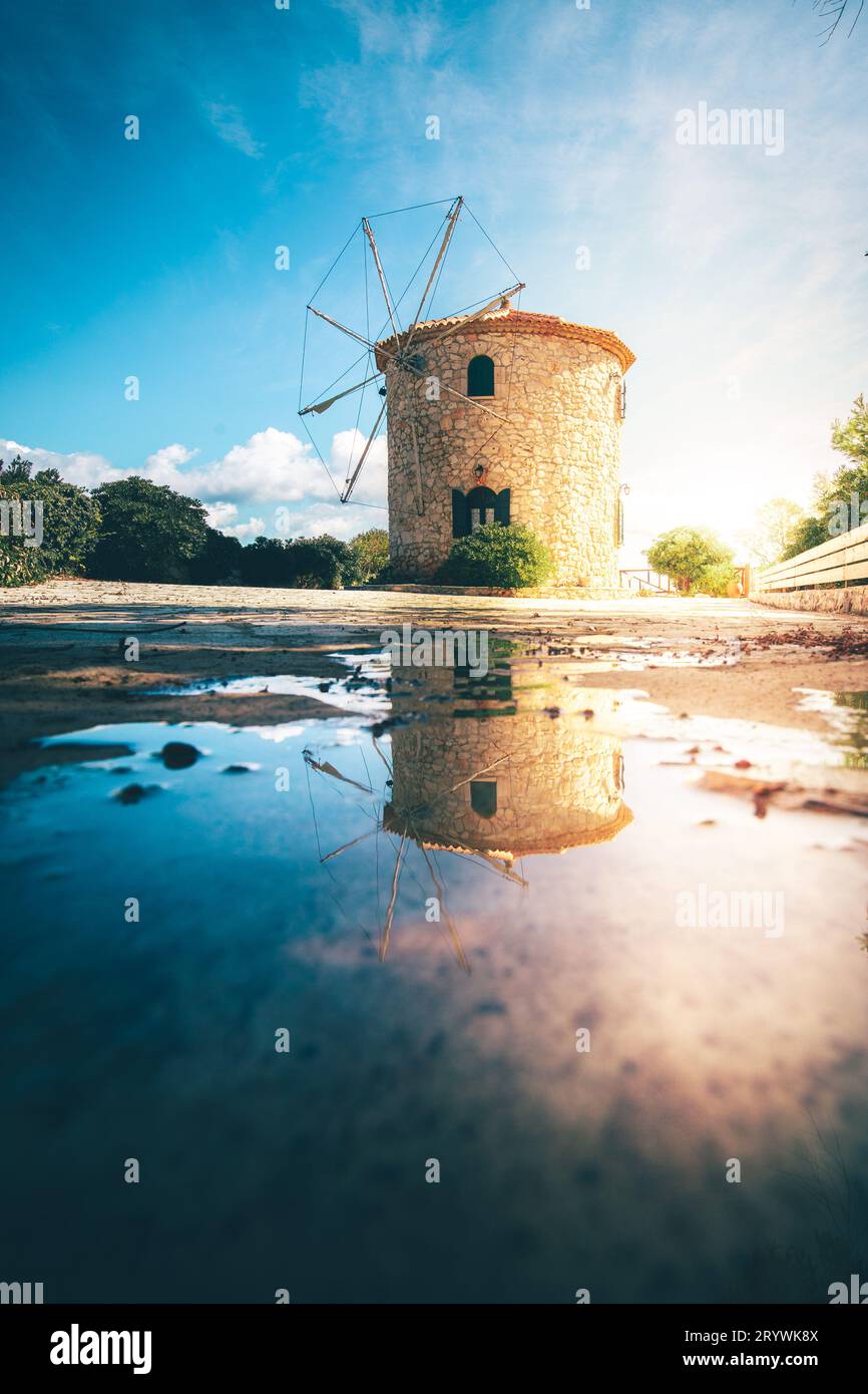 Storico mulino a vento greco sull'isola di Zante Foto Stock