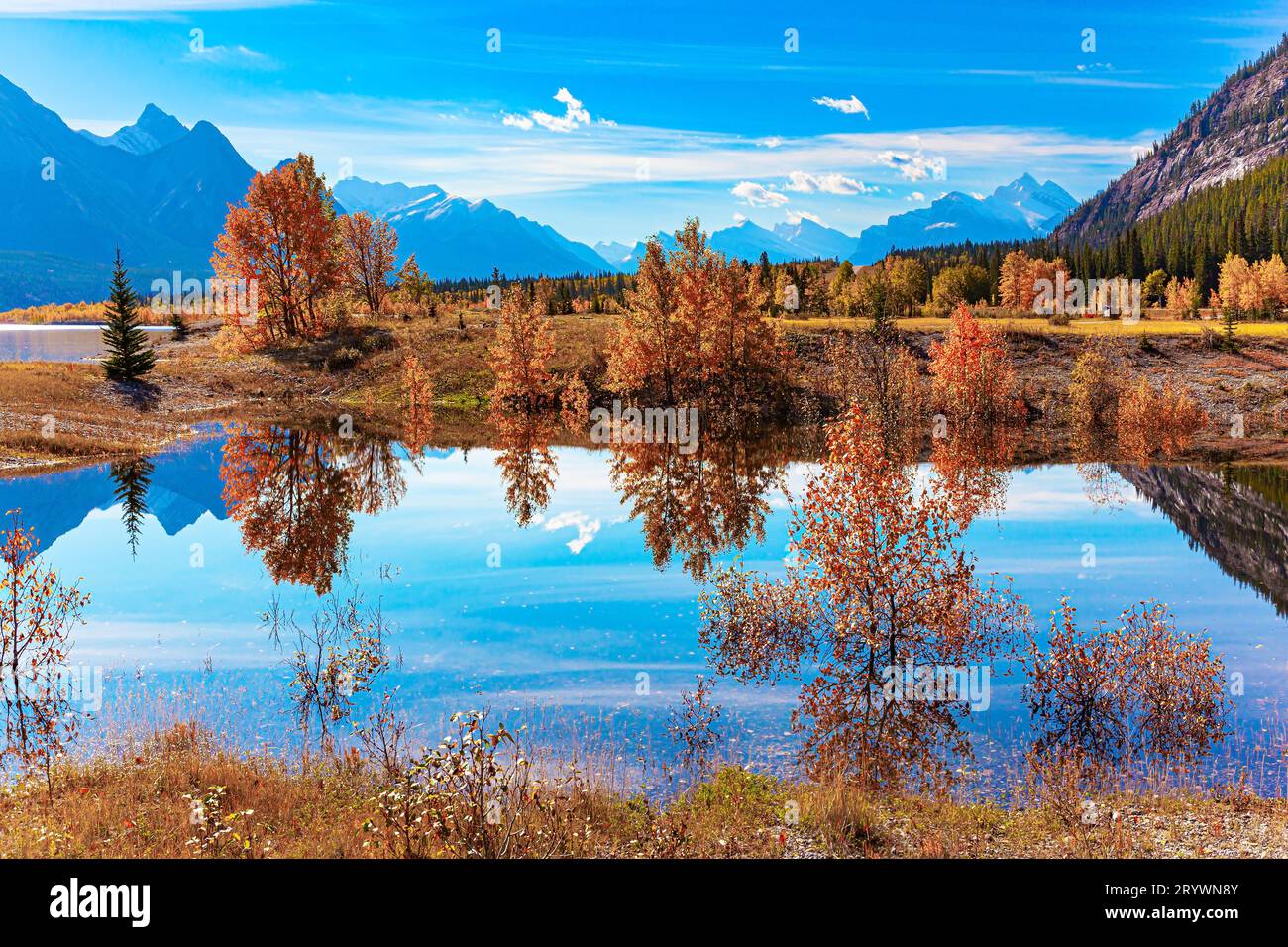 Le lisce acque del lago Abramo Foto Stock