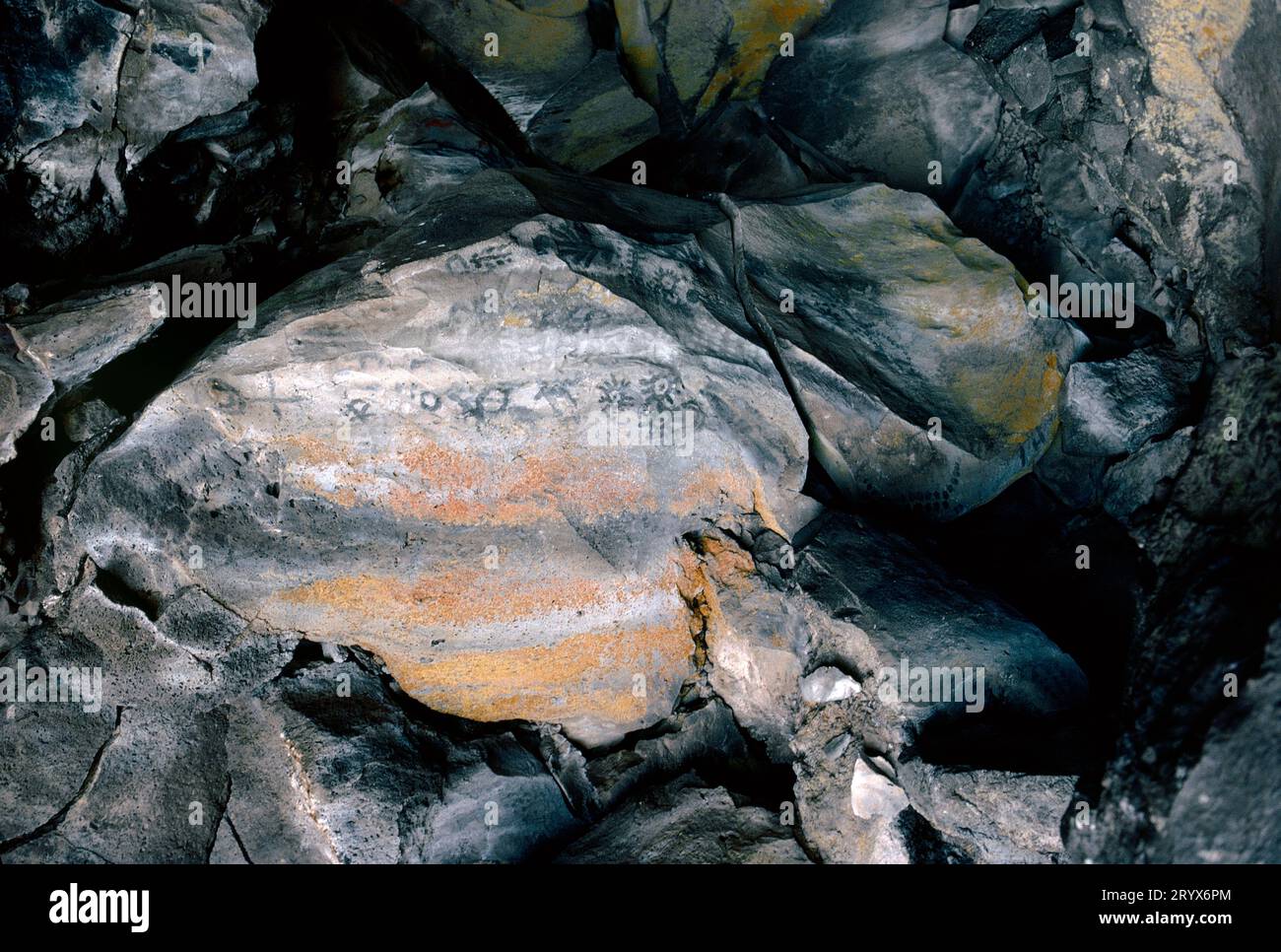Pittogrammi, Symbol Bridge Cave, Lava Beds National Monument, Modoc and Siskiyou Counties, California, USA Foto Stock