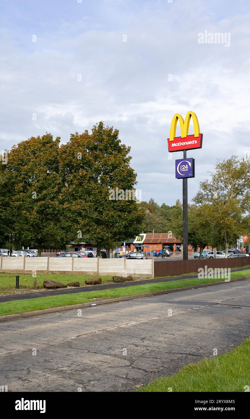 Hanley-Stoke-on-Trent, Staffordshire-Regno Unito ottobre 02 , 2023 Vista esterna del ristorante McDonald's. Foto Stock