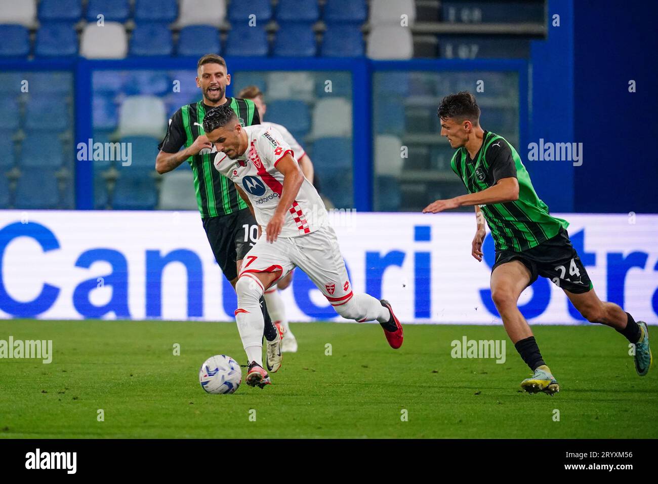 Reggio Emilia, Italia. 2 ottobre 2023. Dany Mota (AC Monza) durante il campionato italiano di serie A partita di calcio tra US Sassuolo e AC Monza il 2 ottobre 2023 allo Stadio Mapei di Reggio Emilia. Crediti: Luca Rossini/e-Mage/Alamy Live News crediti: Luca Rossini/e-Mage/Alamy Live News Foto Stock