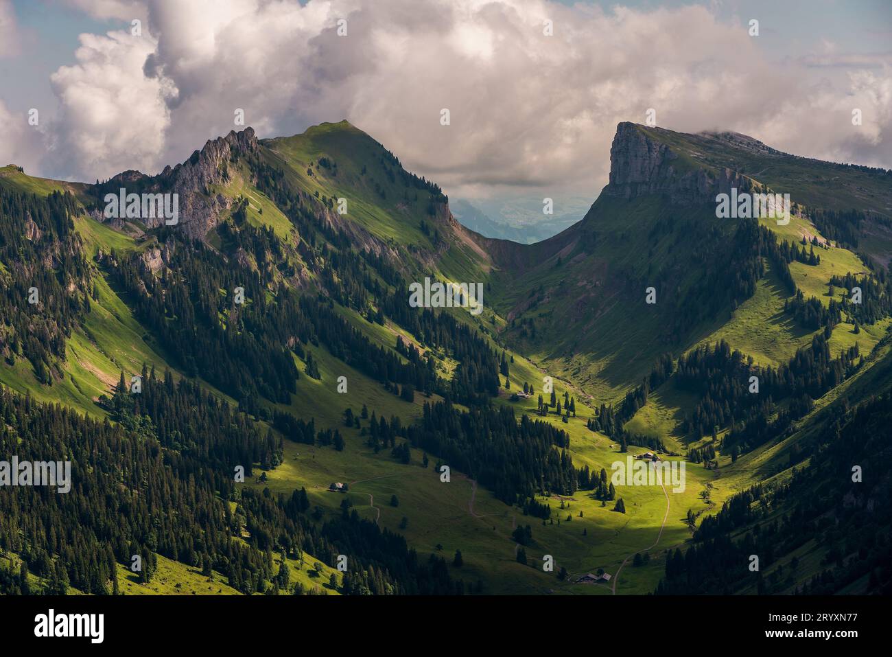 Vista panoramica sulle Alpi in Svizzera. Foto Stock
