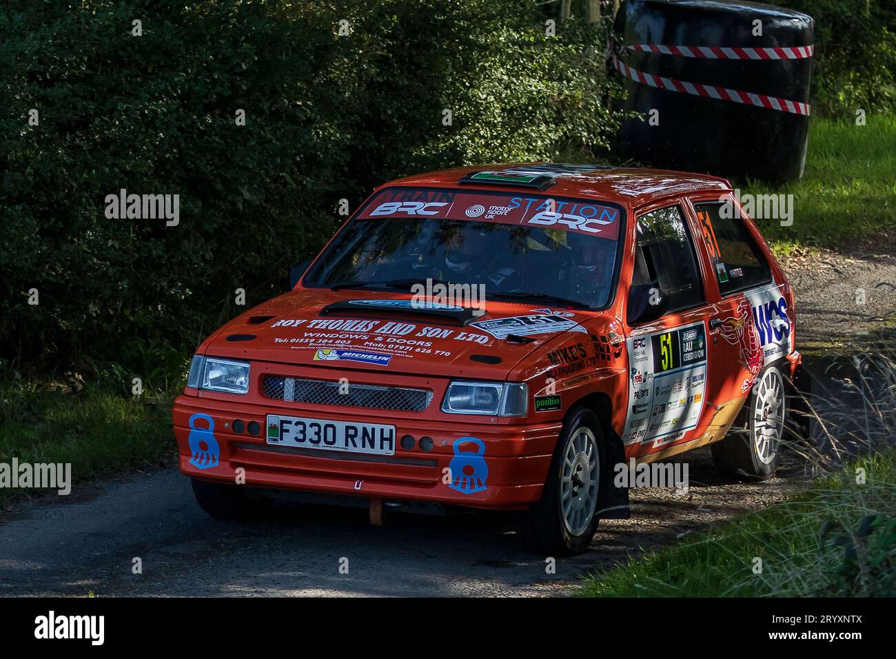 Ceredigion, Galles - 02 settembre 2023 Rali Ceredigion: William Mains e il Co-driver Tomos Whittle in una Vauxhall Nova car 51 sulla tappa SS1 Borth 1 Wal Foto Stock