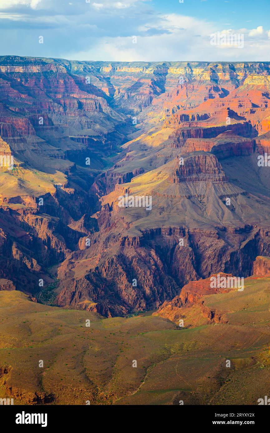 Splendido paesaggio del Grand Canyon al tramonto nel Parco Nazionale dell'Arizona Foto Stock