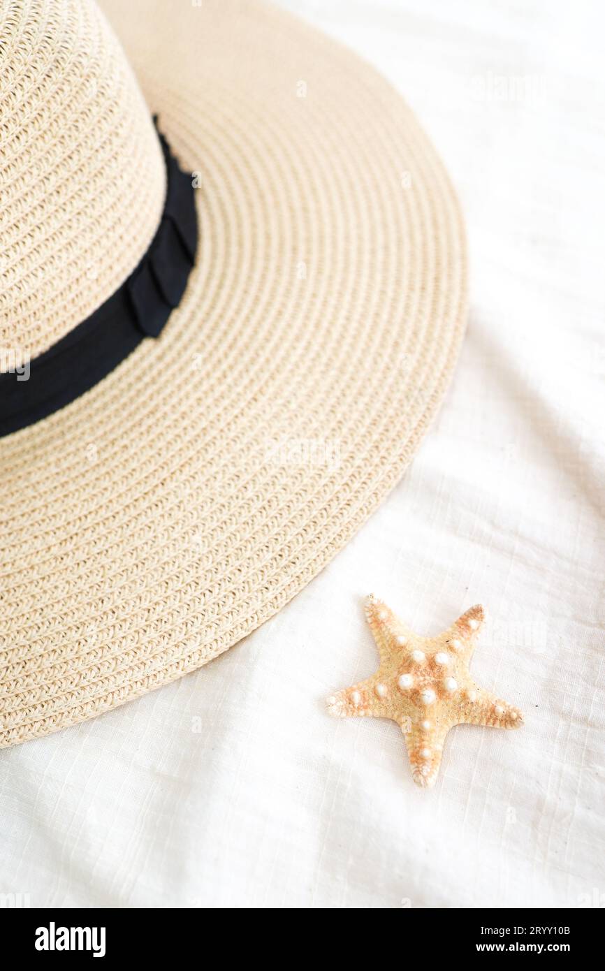 Sfondo di vacanze estive vacanza pronti relax sulla spiaggia sfondo per copiare spazio Foto Stock