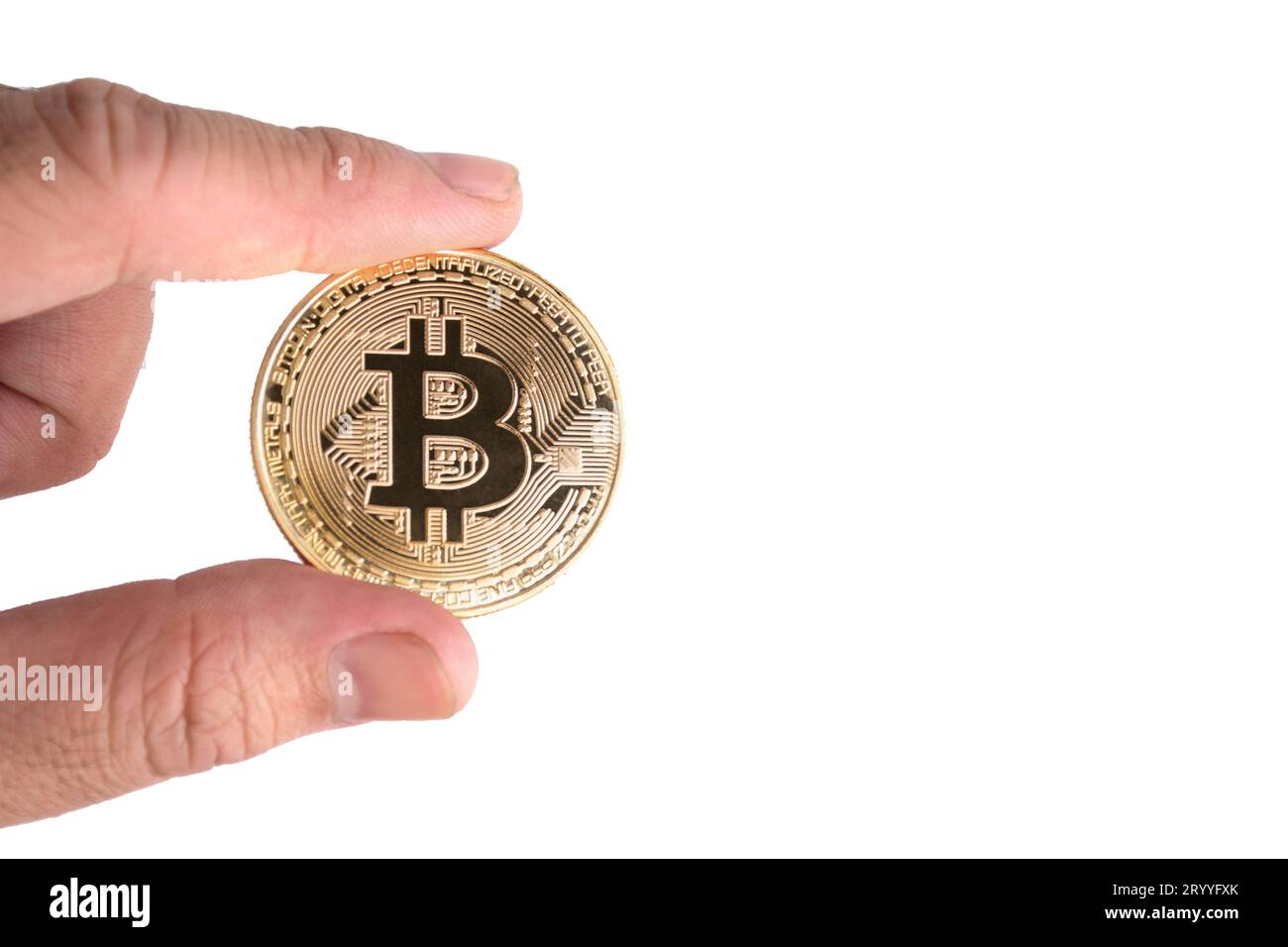Bitcoin isolato su sfondo bianco. La crittografia e il denaro elettronico concetto. Trading sulle valute e oro tema di data mining. Business e Tecnologia tema Foto Stock