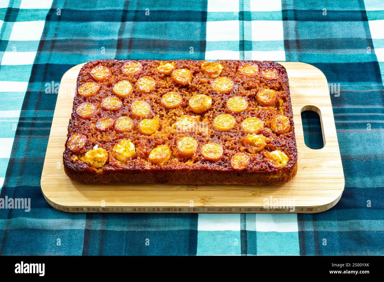 Tradizionale torta di banana brasiliana caramellata. Cibo brasiliano Foto Stock