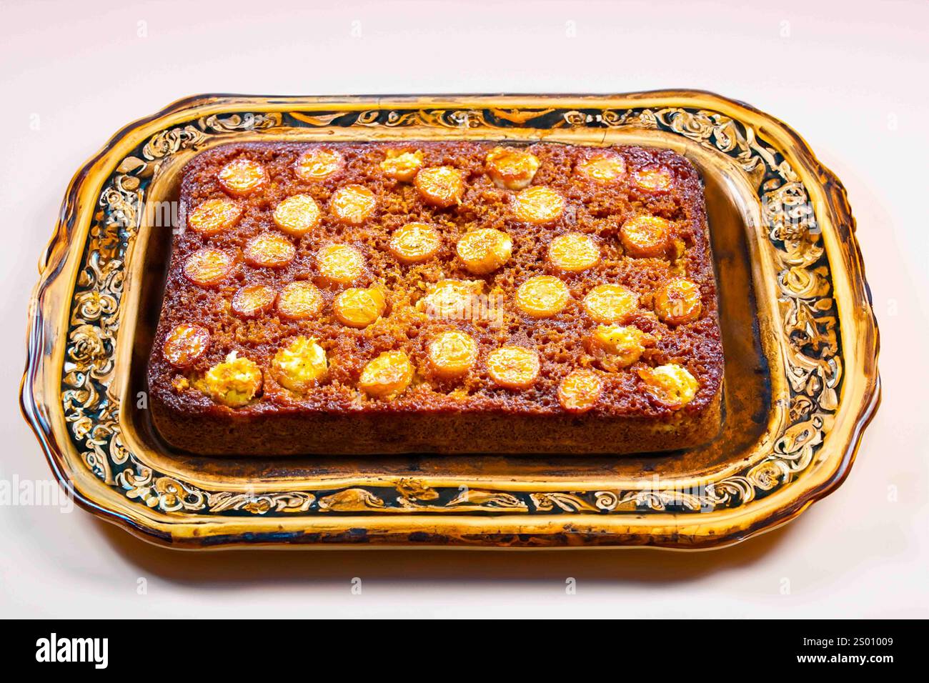 Tradizionale torta di banana brasiliana caramellata. Cibo brasiliano Foto Stock