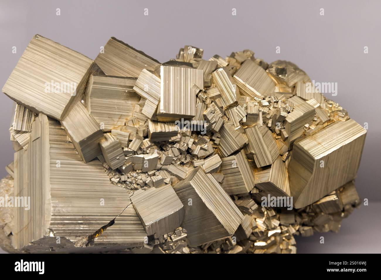 MINERALE PIRITE Di Alta Qualità Oro Arredamento Minerali Cristalloterapia - Foto 13