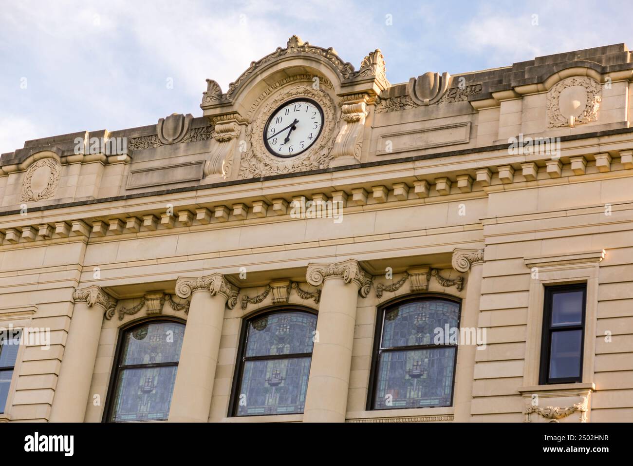 L'orologio del tribunale della contea di DeKalb ad Auburn, Indiana, USA. Foto Stock