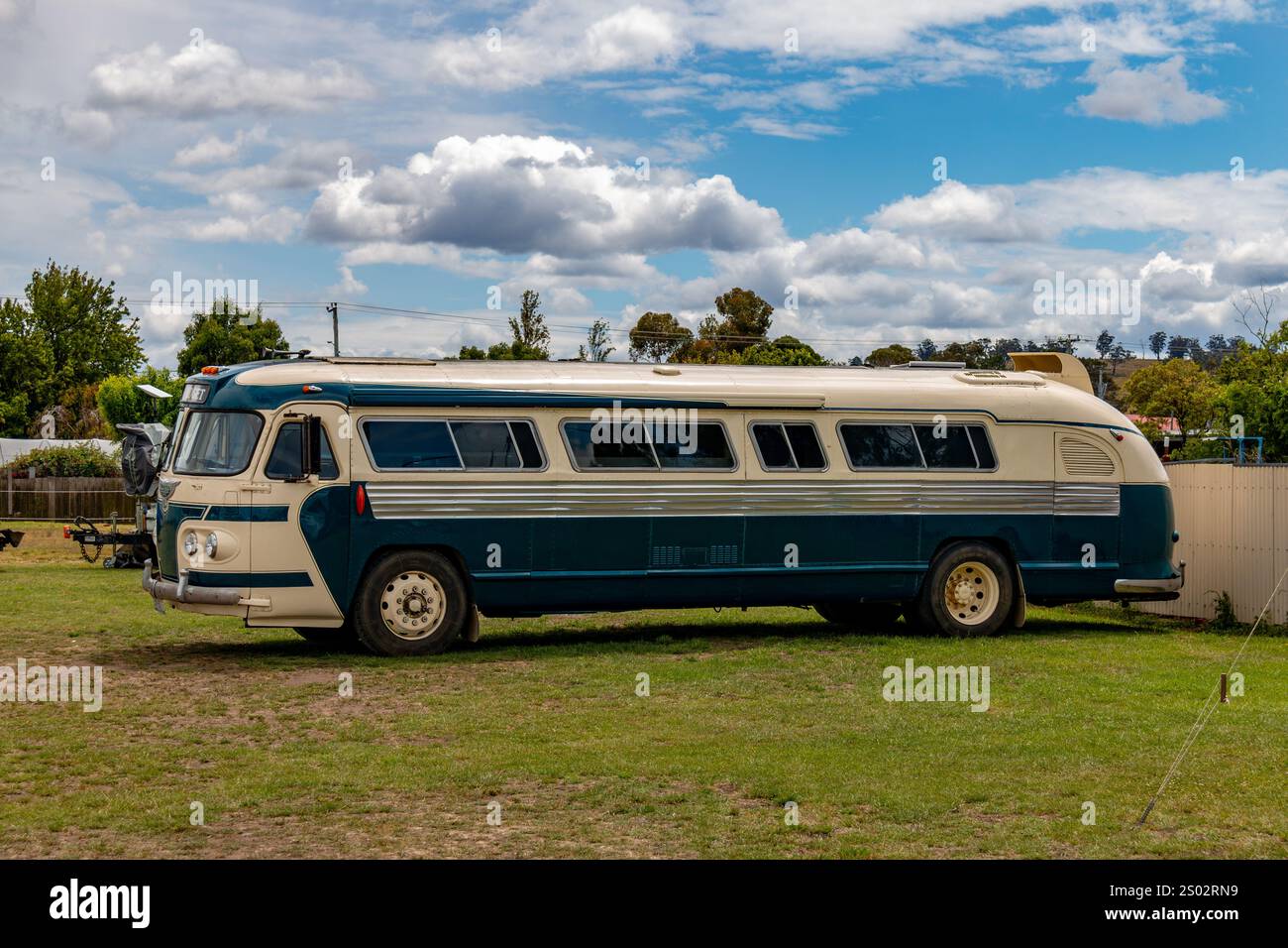 Triabunna, Tasmania, Australia - 23 dicembre 2024: Pullman passeggeri Ansir Flxible Clipper classico d'epoca Foto Stock