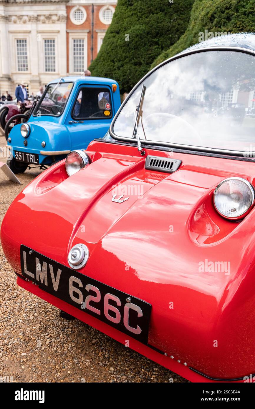 Trident Bubble al Concours of Elegance 2023, Hampton Court Palace Foto Stock