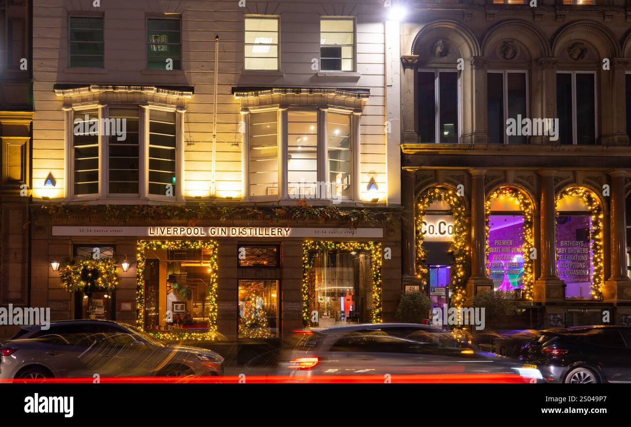 Liverpool Gin Distillery e CO-CO cocktail Bar, Castle Street, Liverpool nel dicembre 2024. Foto Stock