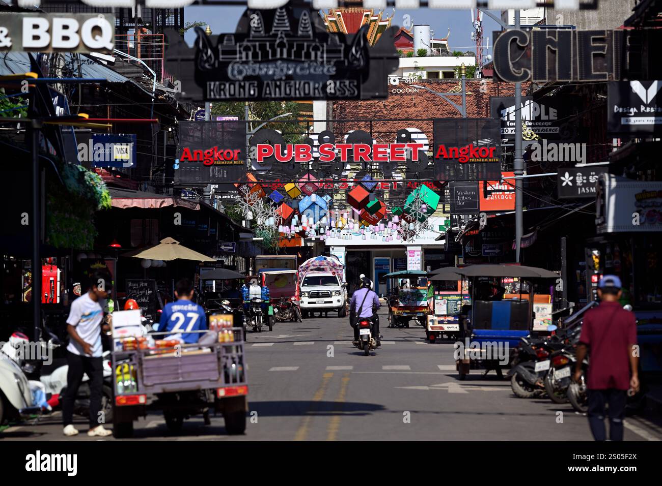 Pub Street è la zona più popolare di Siem Reap, Cambogia, per bar e ristoranti. Foto Stock