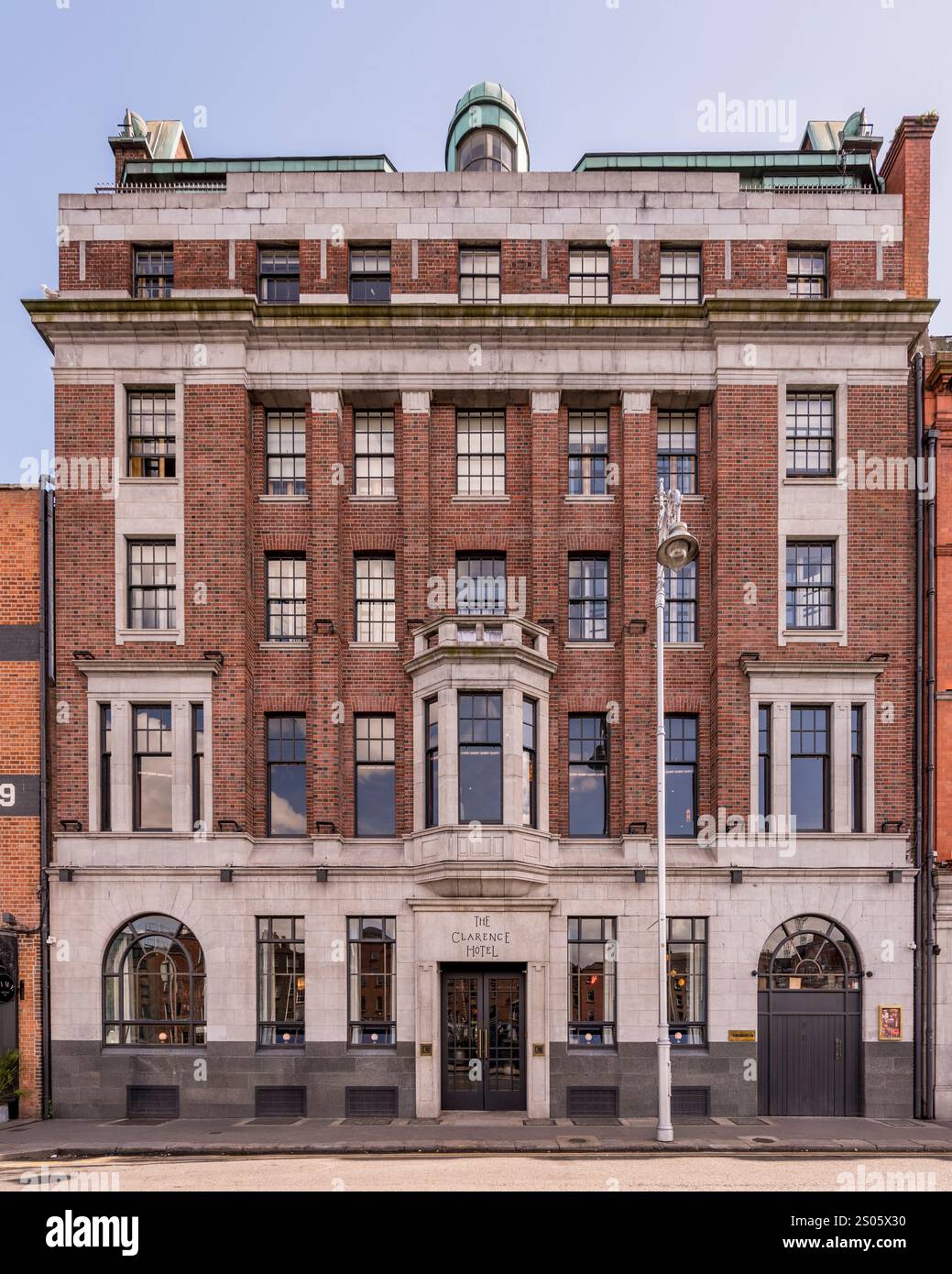 Facciata del Clarence Hotel a Dublino, Irlanda. Foto Stock