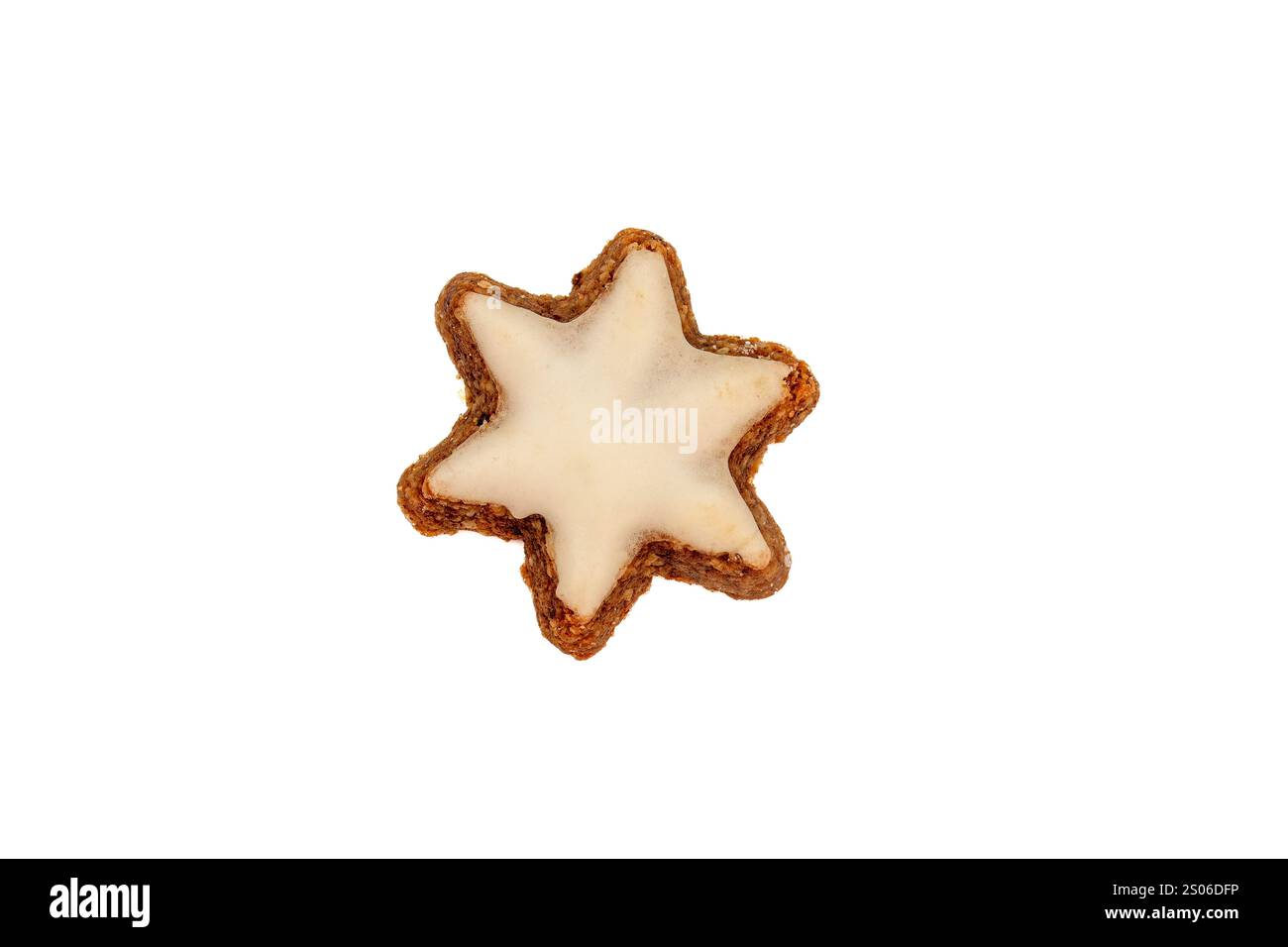 Biscotti di Natale fatti a mano su sfondo bianco - cottura natalizia e dolcetti stagionali - 11 Foto Stock