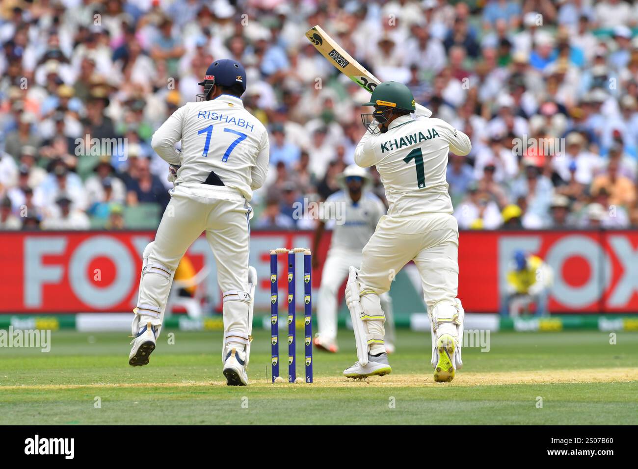 MELBOURNE, AUSTRALIA. 26 dicembre 2024. Usman Khawaja dell'Australia in azione Day 1 Fourth test, Australia vs India test Cricket al Melbourne Cricket Ground, Melbourne, Australia il 26 dicembre 2024. Crediti: Karl Phillipson/Alamy Live News Foto Stock