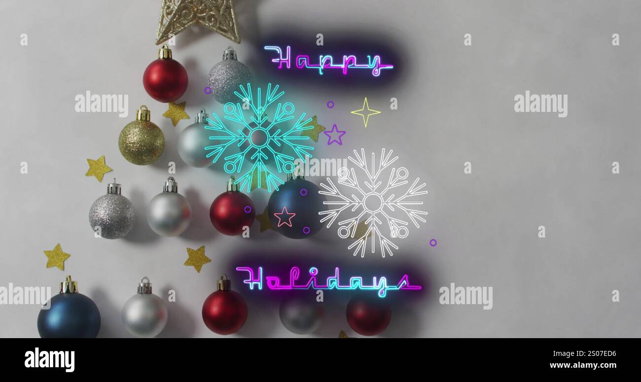 Immagine del testo dei saluti di natale sulle decorazioni di natale Foto Stock