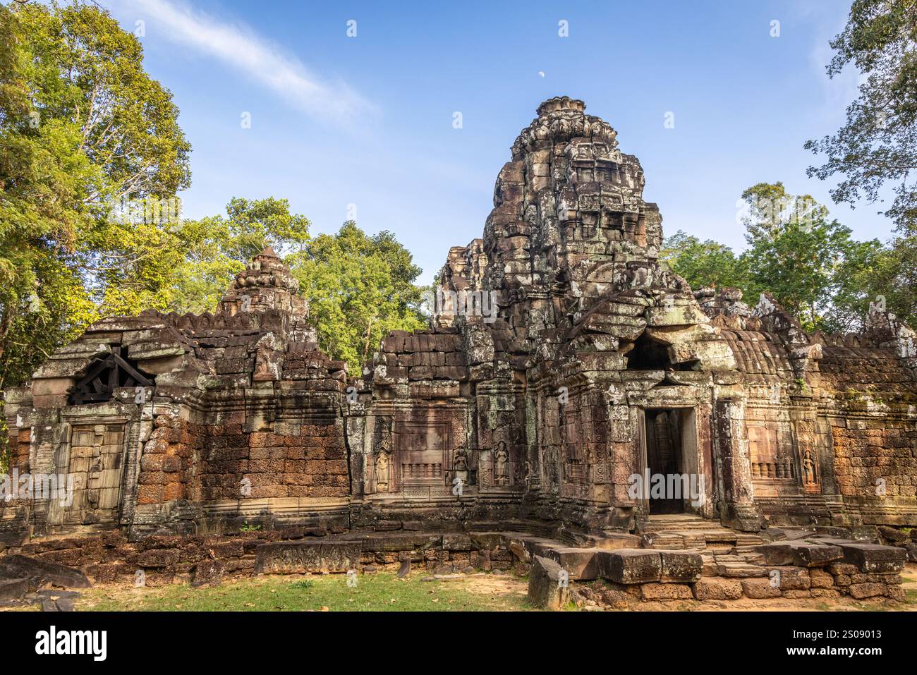 Antico tempio indù Ta Som khmer in rovina nascosto nella giungla, parco archeologico di Angkor, Siem Reap, Cambogia Foto Stock