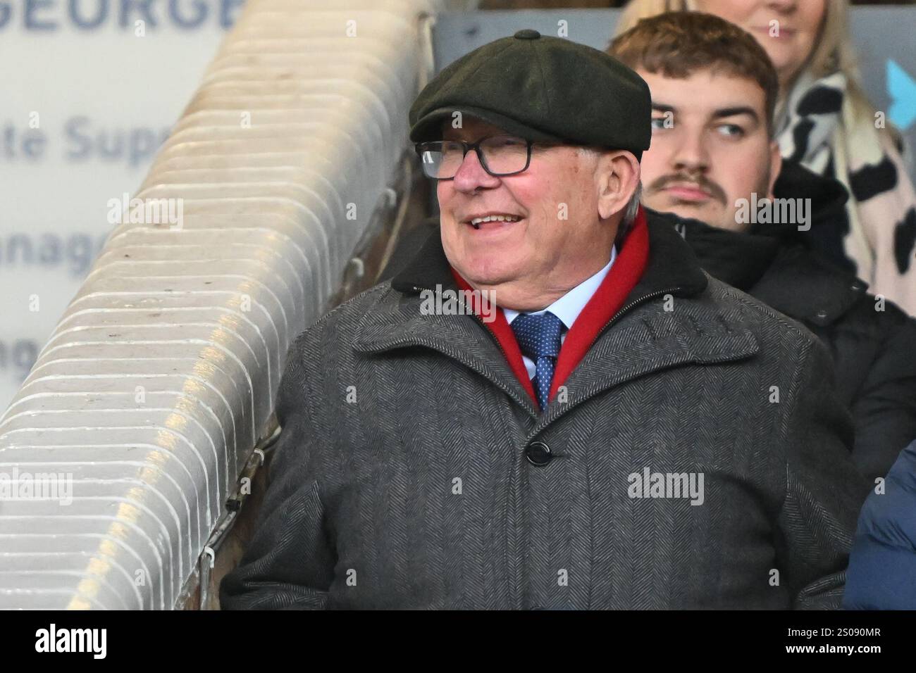 Peterborough, Regno Unito. 26 dicembre 2024.Sir Alex Ferguson assiste alla partita di Sky Bet League 1 tra Peterborough e Mansfield Town a London Road, Peterborough, giovedì 26 dicembre 2024. (Foto: Kevin Hodgson | mi News) crediti: MI News & Sport /Alamy Live News Foto Stock