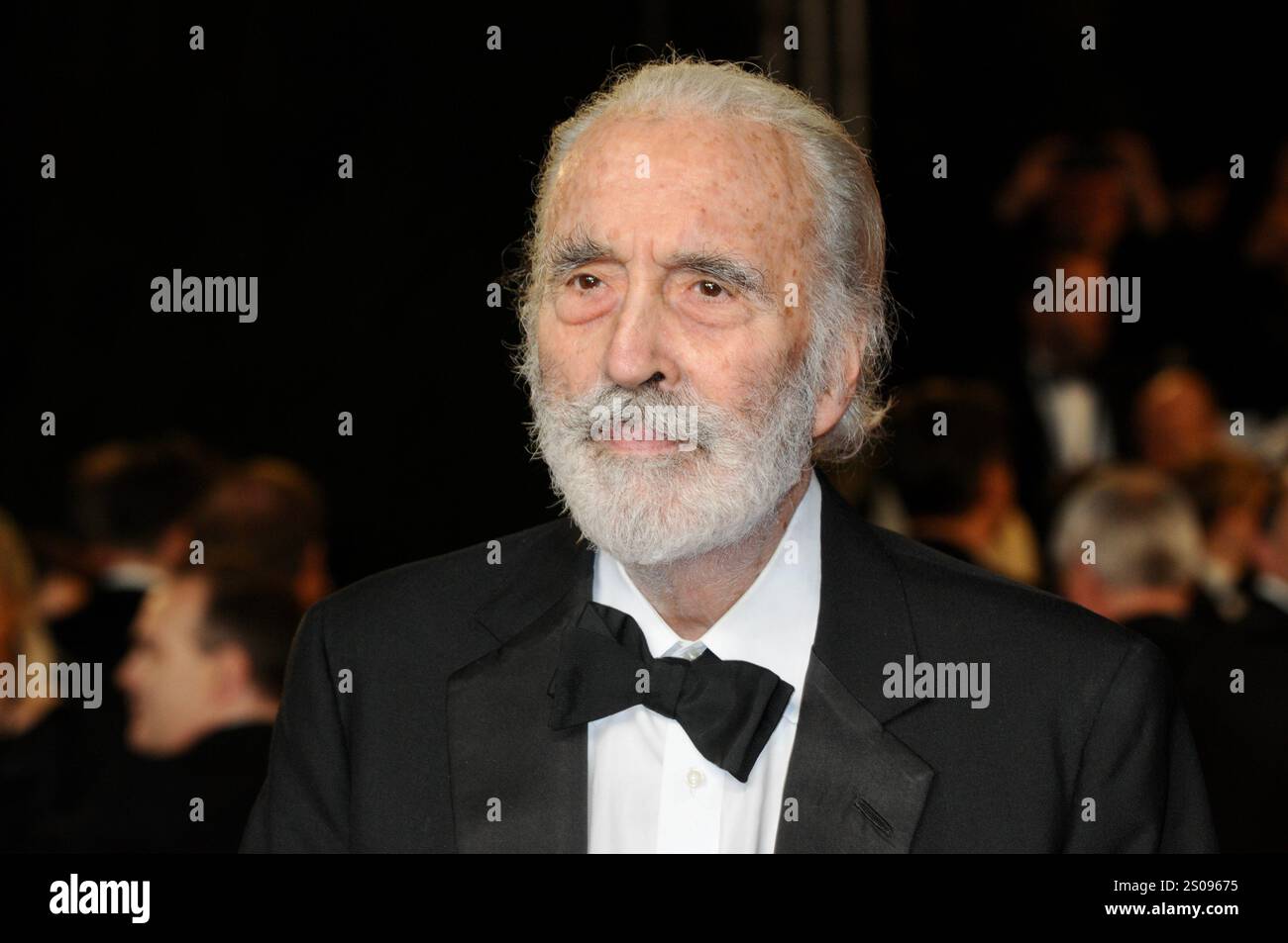 Christopher Lee, Skyfall - Royal World Premiere, Royal Albert Hall, Londra, Regno Unito Foto Stock