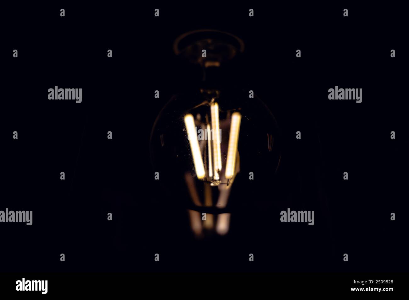 Illuminazione a lampadina Eddison e feltro Foto Stock