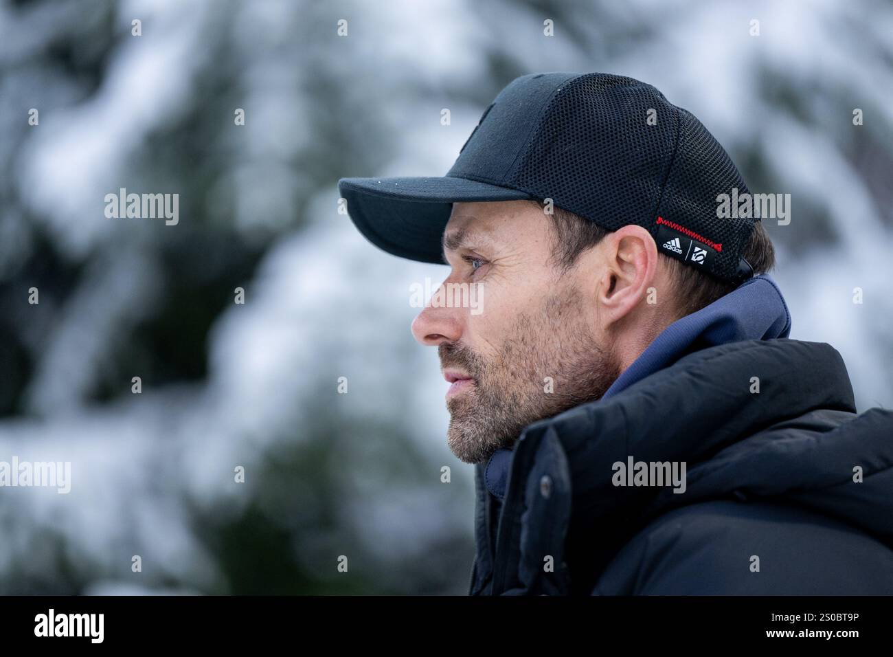 Sven Hannawald (ARD TV Experte, Ex Skispringer), sui, FIS Viessmsann Skisprung Weltcup Engelberg Groß-Titlis-Schanze, Qualifikation Herren, Saison 2024/2025, 20.12.2024 foto: Eibner-Pressefoto/Michael Memmler Foto Stock