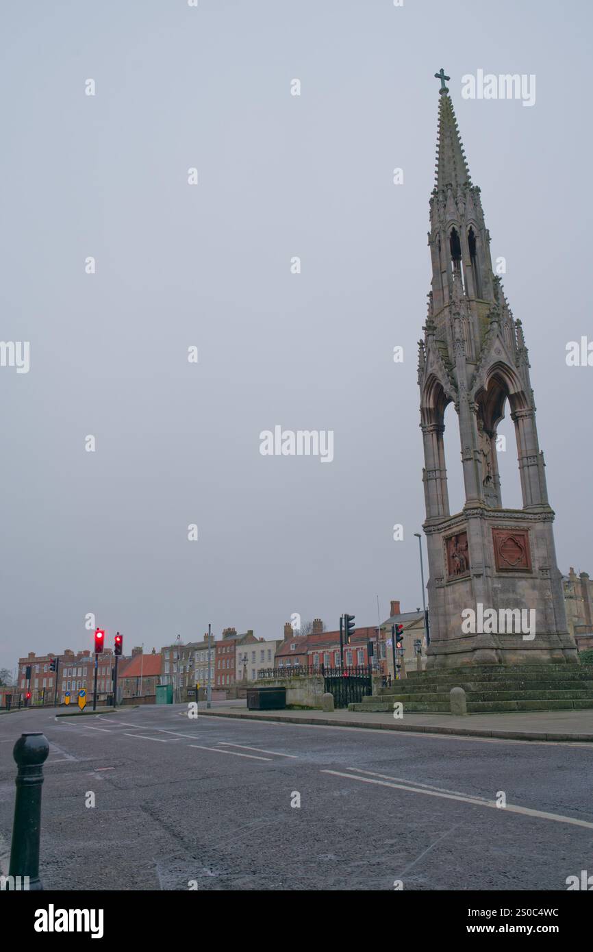 Vista del Clarkson Memorial il giorno di Natale sul South Brink del fiume Nene, Wisbech, Cambridgeshire, Regno Unito Foto Stock