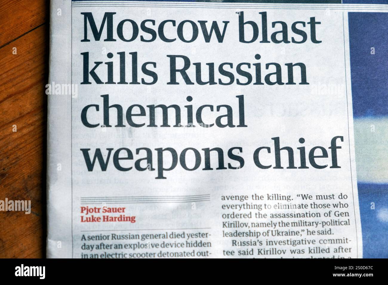 "Moscow BLAST uccide il capo delle armi chimiche russe" testata del quotidiano The Guardian Ucraina Attack Kirilllov assassinio articolo 18 dicembre 2024 Regno Unito Foto Stock