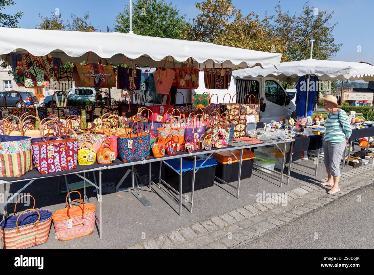 Mercato domenicale, Foisches, Ardennes, Francia Foto Stock