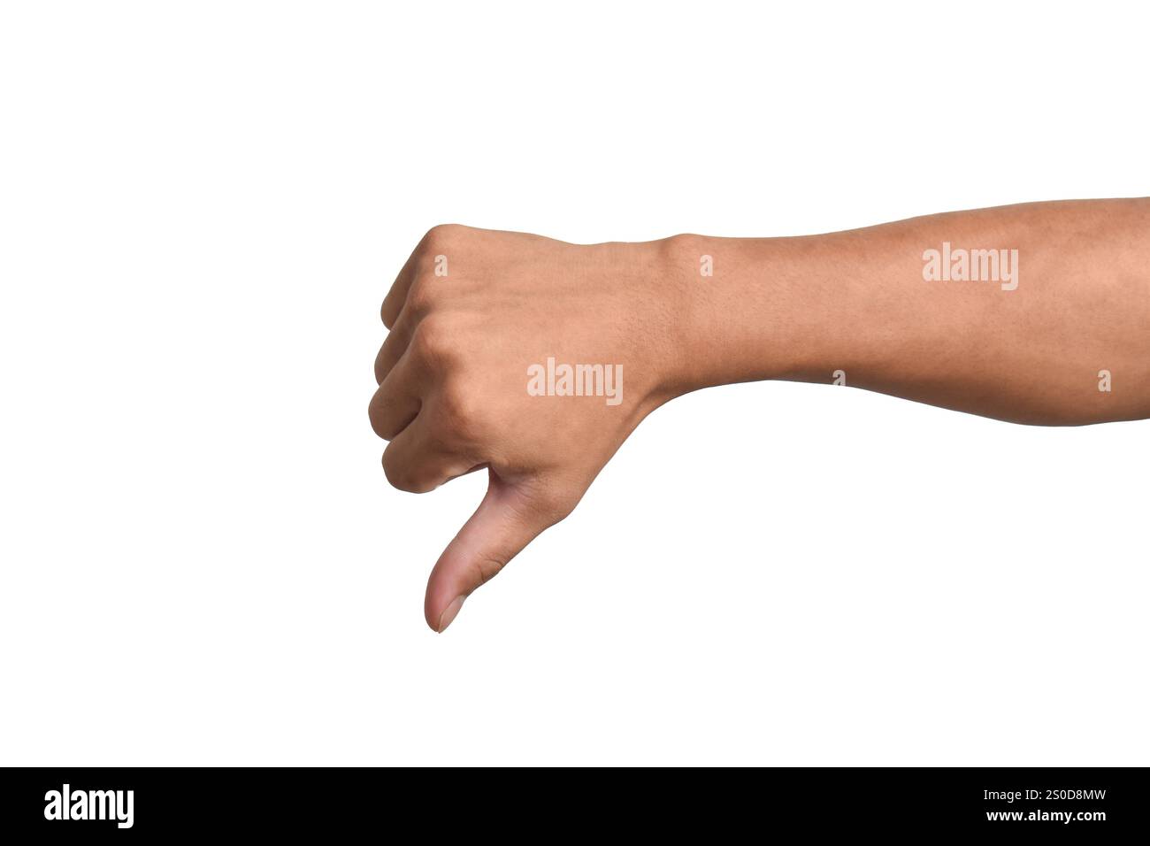 Mani di uomo che mostrano i pollici verso il basso gesto antipatico isolato su sfondo bianco. Concetto di gesto antipatico, antipatico, fallimento Foto Stock