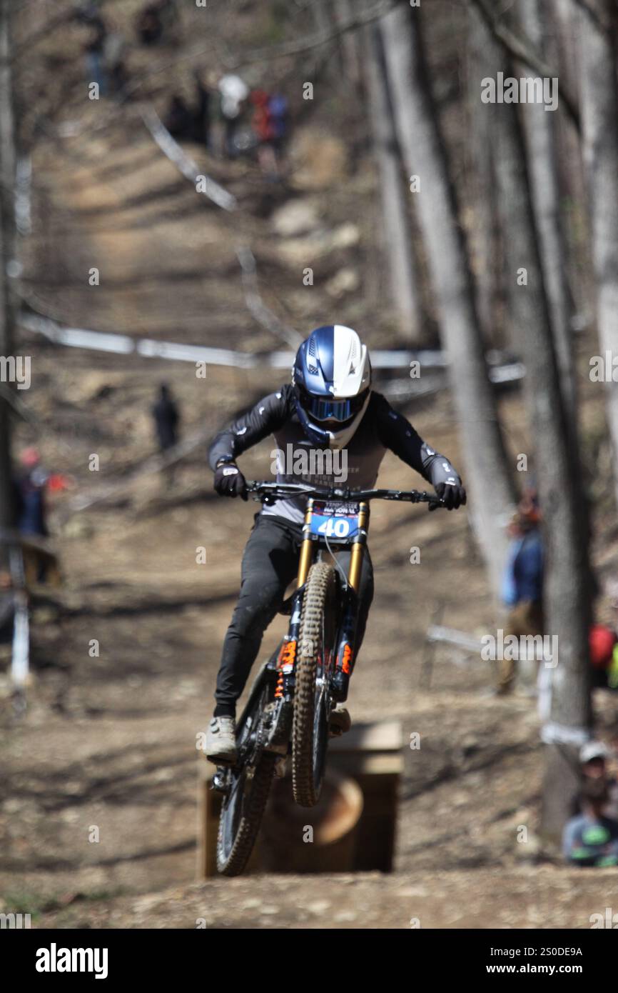 Tennessee National Mountain Bike Festival 2024 Downhill Event al WindRock Bike Park di Oliver Springs, Tennessee, Stati Uniti. Foto Stock