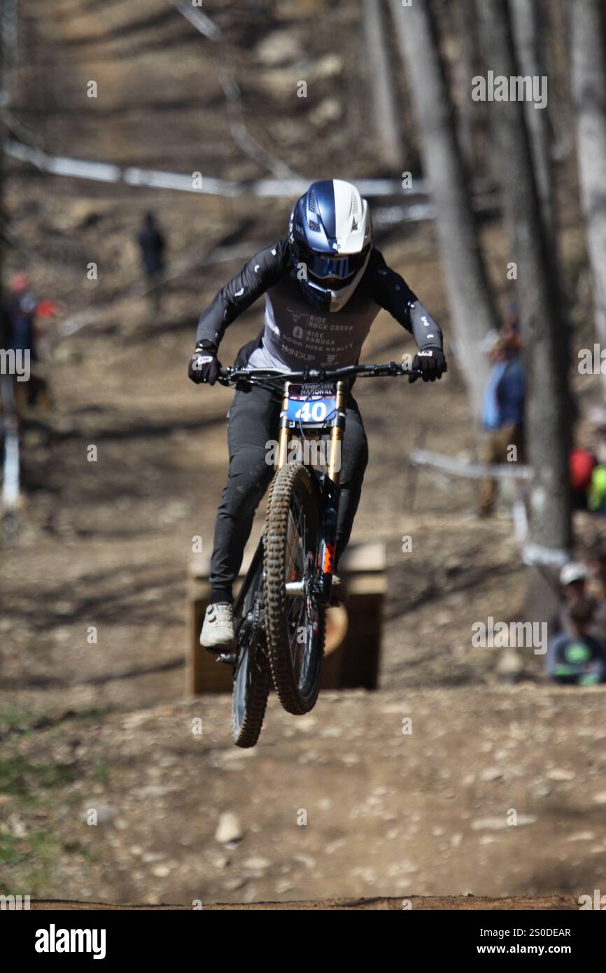 Tennessee National Mountain Bike Festival 2024 Downhill Event al WindRock Bike Park di Oliver Springs, Tennessee, Stati Uniti. Foto Stock