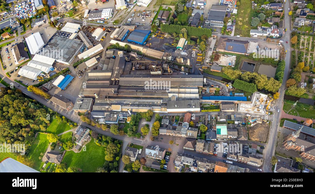 Vista aerea, zona industriale con Isselguß GmbH Gießereierzeugnisse, Anholt, Isselburg, bassa Renania, Renania settentrionale-Vestfalia, Germania Foto Stock